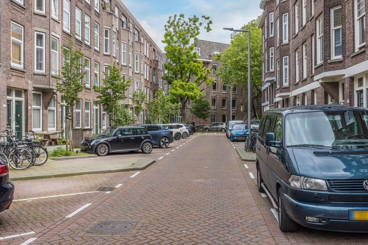 Bekijk foto 10 van Beatrijsstraat 22-B