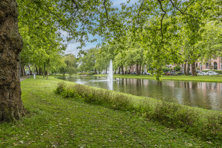 Bekijk foto 40 van Beatrijsstraat 22-B