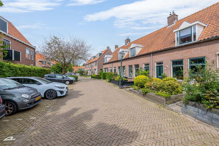 Bekijk foto 42 van Zoutziederstraat 18