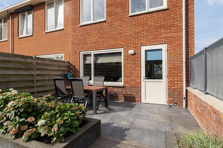 Bekijk foto 32 van Van Disselstraat 23