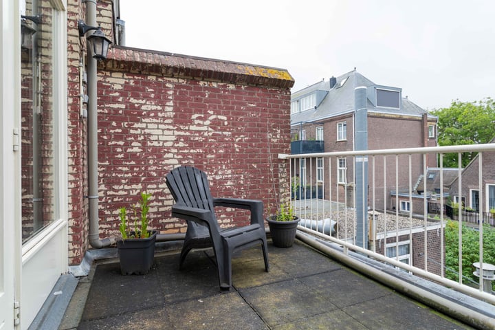 View photo 37 of Weimarstraat 280