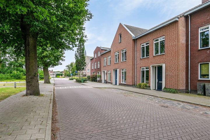 View photo 7 of Burgtstraat 9