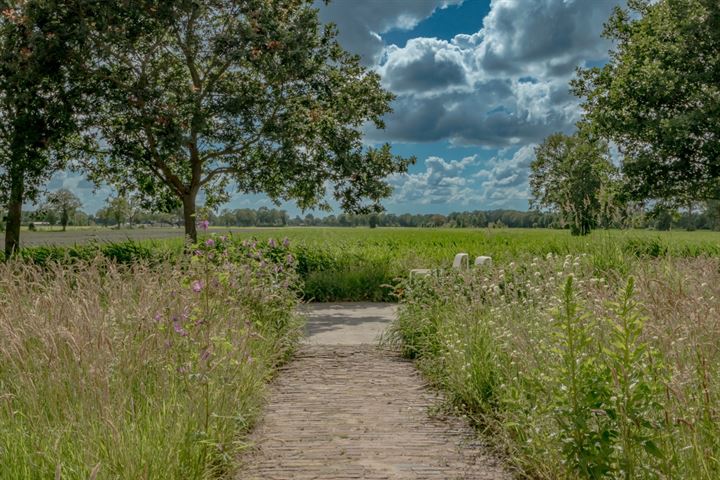 Bekijk foto 33 van Weerwilleweg 13