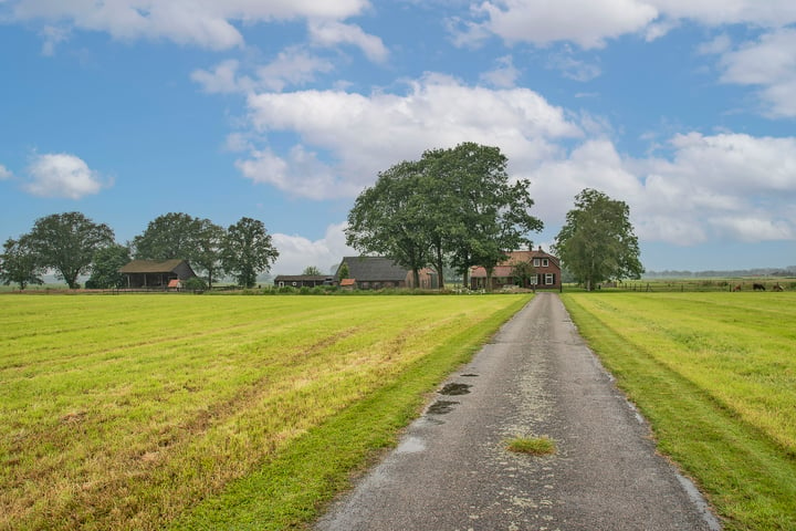 Bekijk foto 2 van Stokkumerbroekweg 8