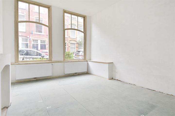 Bekijk foto 9 van Van Loostraat 44