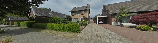 Bekijk 360° foto van straatbeeld van Heuvelstraat 6