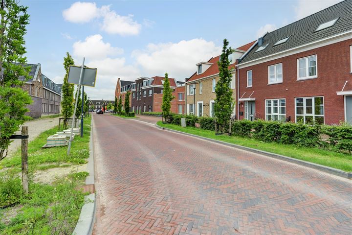 Bekijk foto 43 van Hagesteinsestraat 18