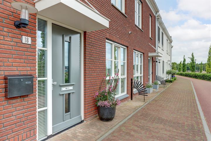 Bekijk foto 4 van Hagesteinsestraat 18