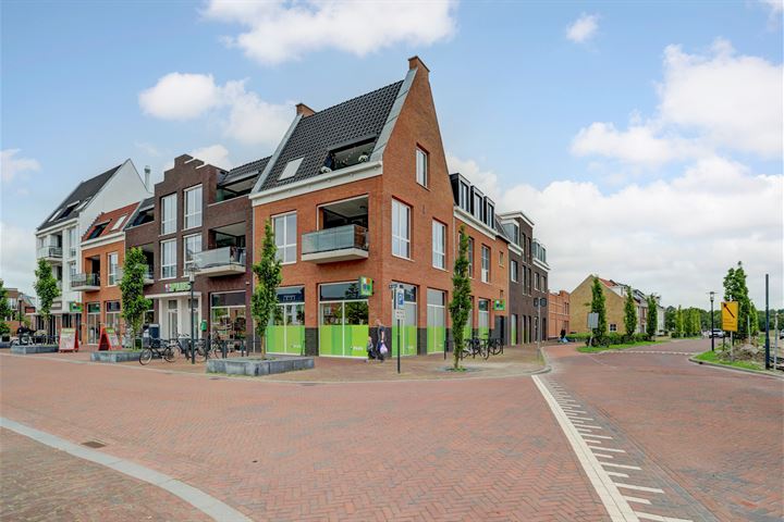 Bekijk foto 45 van Hagesteinsestraat 18