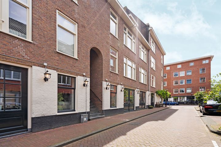 View photo 11 of Douwes Dekkerstraat 35-1