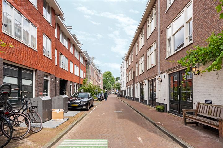 View photo 12 of Douwes Dekkerstraat 35-1