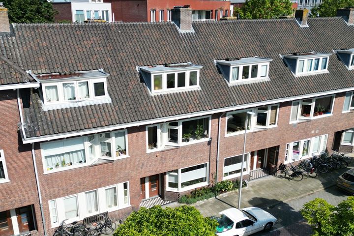 Bekijk foto 2 van Van Koetsveldstraat 32