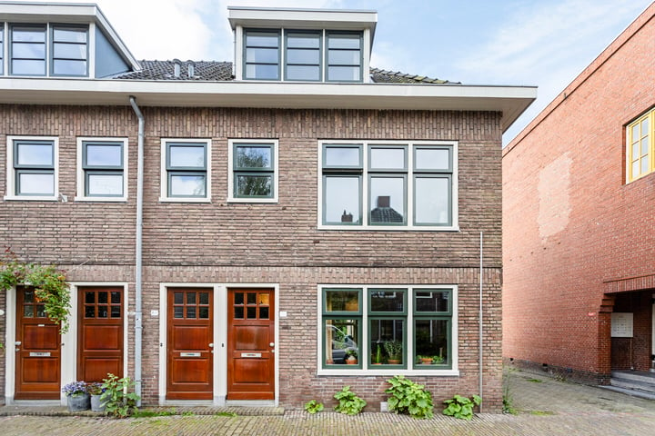 Bekijk foto 3 van Albertine Agnesstraat 8