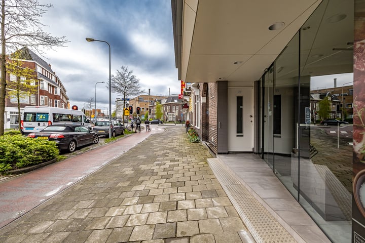 Bekijk foto 3 van Paterswoldseweg 25