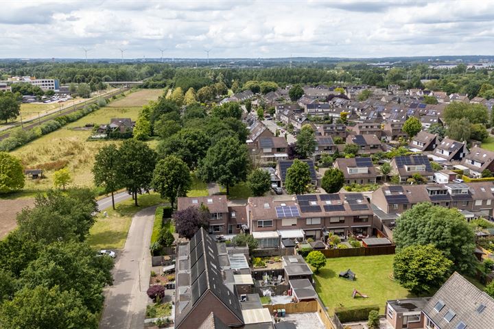 Bekijk foto 49 van van der Goesstraat 85