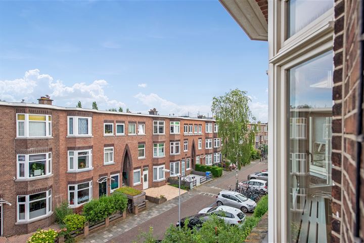 Bekijk foto 30 van van Naeltwijckstraat 8