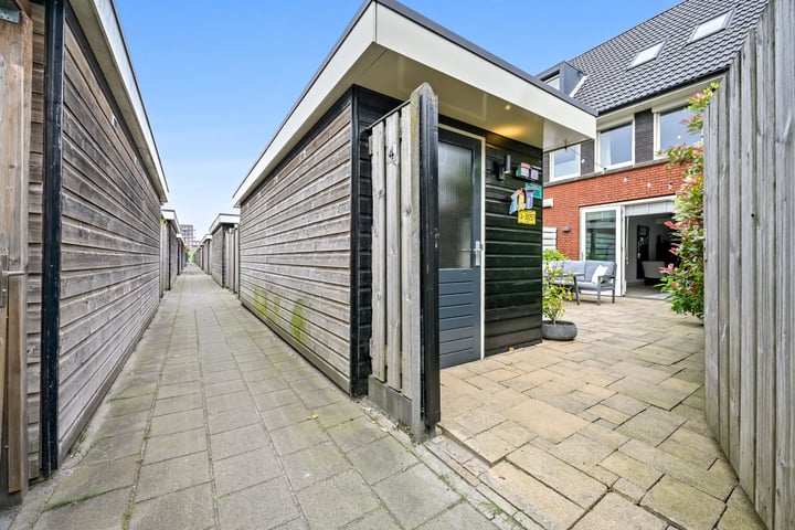 Bekijk foto 38 van Platostraat 4