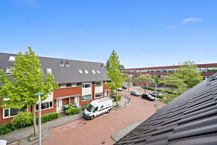 Bekijk foto 41 van Platostraat 4