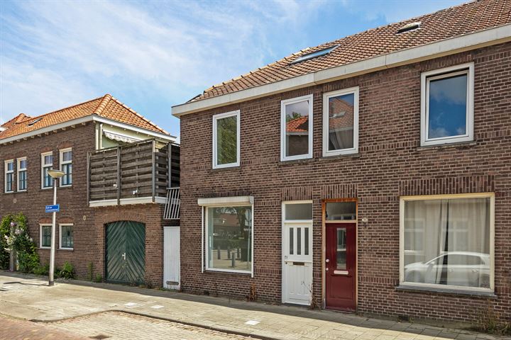 Bekijk foto 1 van Arent van 's Gravesandestraat 2