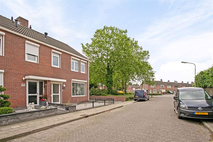 Bekijk foto 29 van Leeuwerikstraat 105