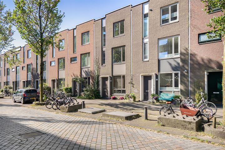 View photo 1 of Jan Vrijmanstraat 48