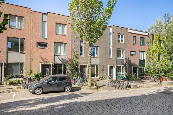 View photo 3 of Jan Vrijmanstraat 48