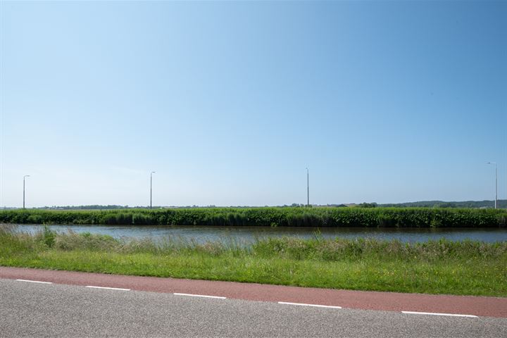 Bekijk foto 45 van Kanaaldijk 17