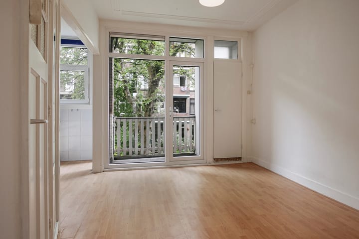 Photo 2 of Heemskerkstraat 50-A01