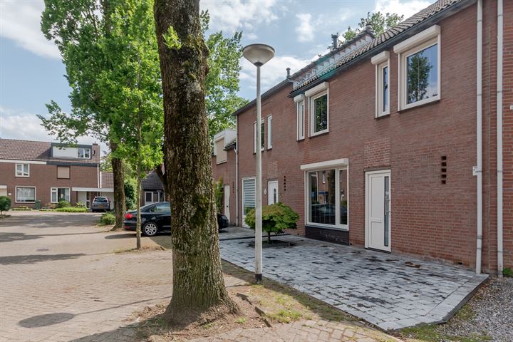 View photo 23 of Orchideestraat 5