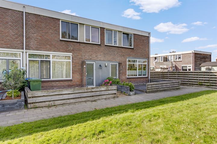 Bekijk foto 27 van Pieter Sikkesstraat 52