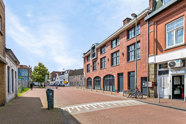 View photo 22 of Hoogstraat 27-A