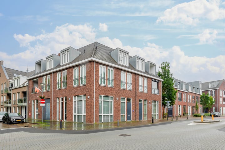 Bekijk foto 1 van Kluisstraat 51