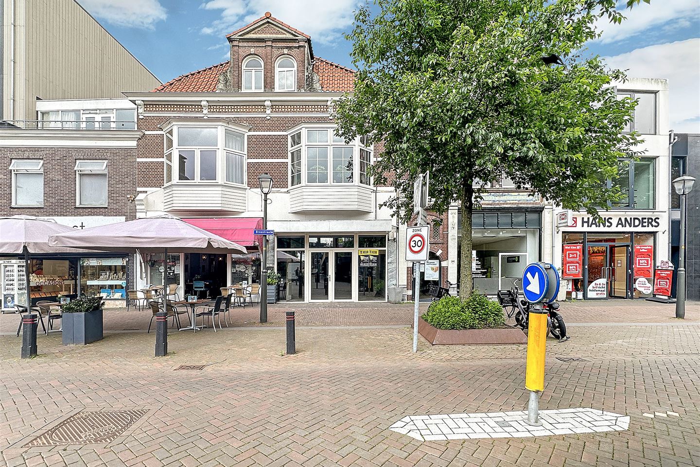 Bekijk foto 1 van Breestraat 124