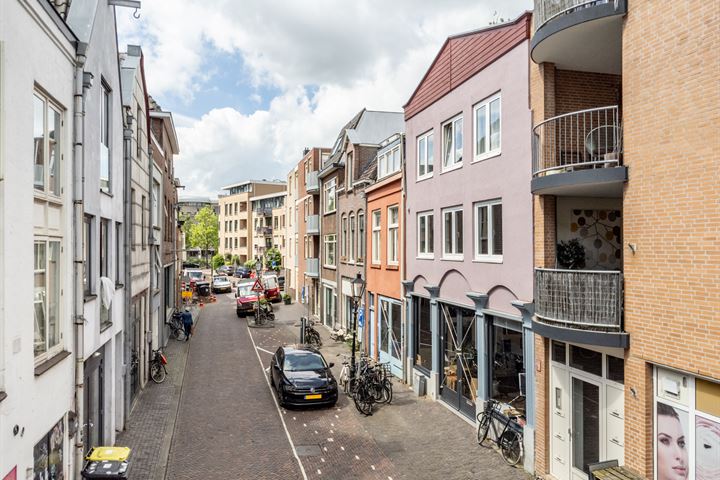 Bekijk foto 1 van Lange Koestraat 39-B