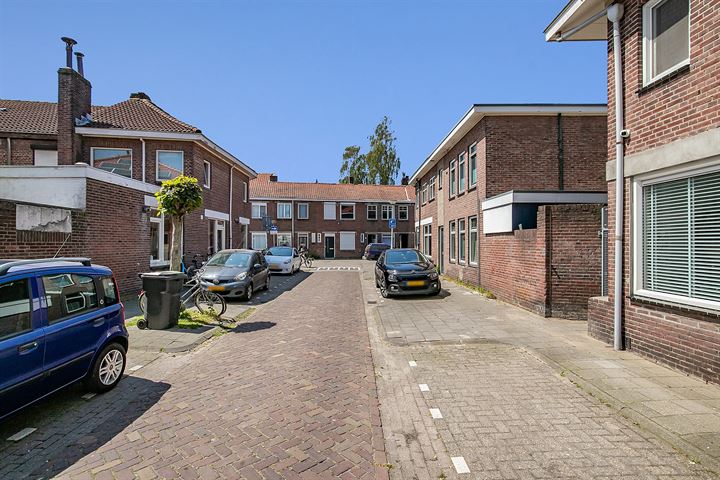 Bekijk foto 43 van Hobbemastraat 51