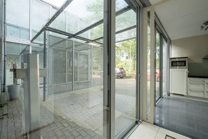 View photo 13 of Gombertstraat 61