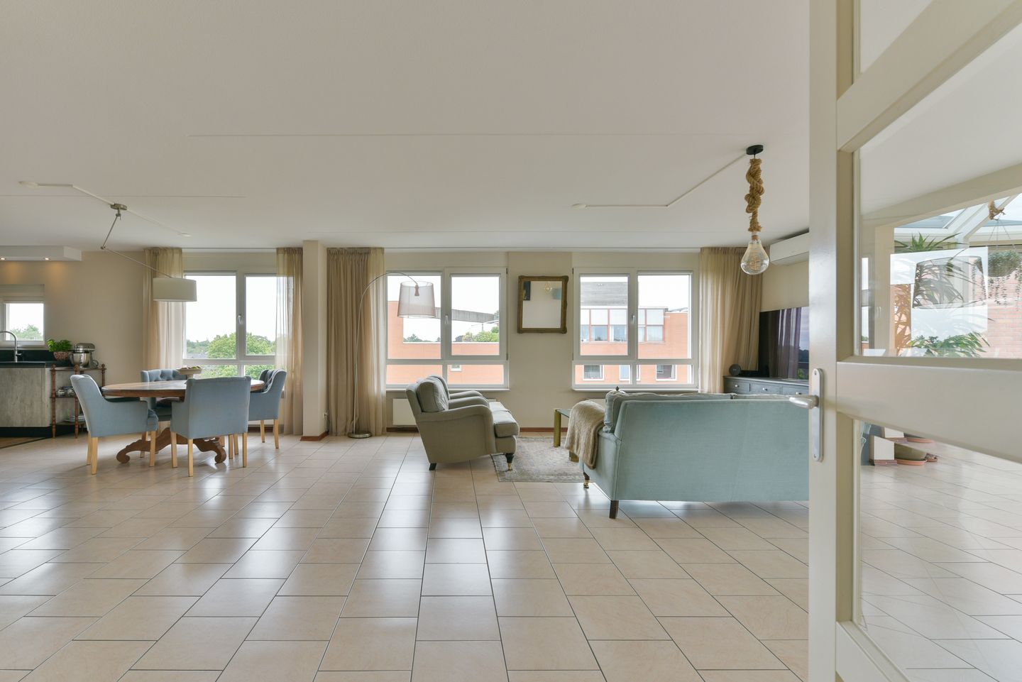 Foto 10 van Nelson Mandelalaan 76