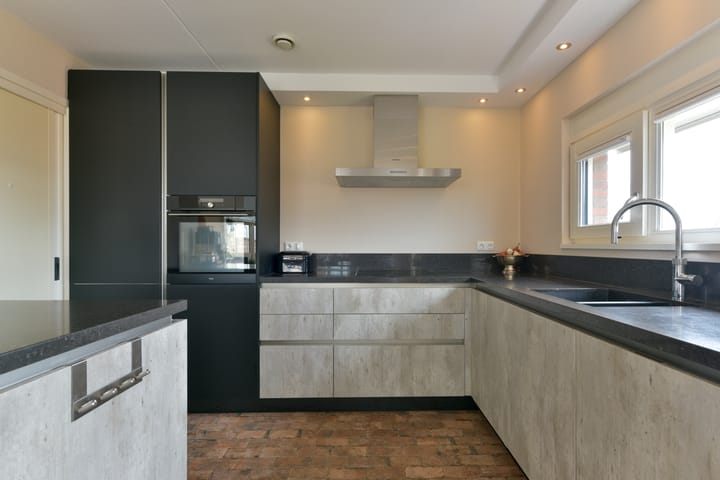 Foto 17 van Nelson Mandelalaan 76