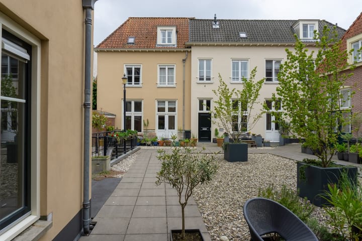 Photo 1 of Geweldigerstraat 10-A