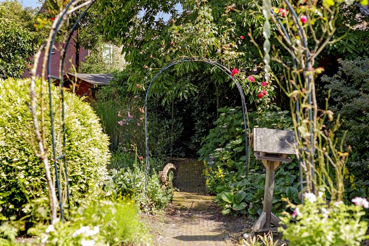 Bekijk foto 40 van Heuvelstraat 1