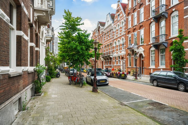 Foto 42 van Roemer Visscherstraat 9-A