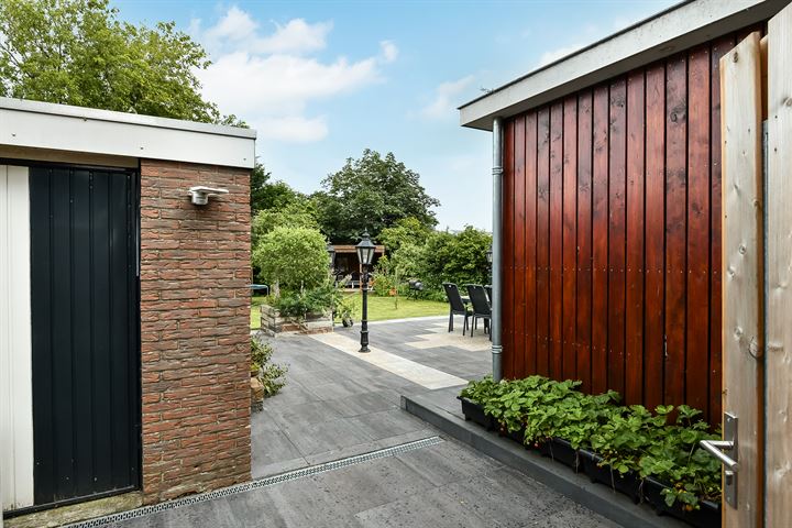 Bekijk foto 44 van Leeuwerikstraat 3