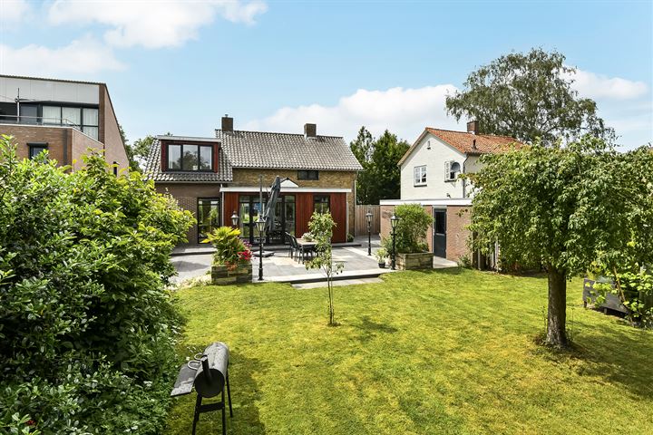 Bekijk foto 47 van Leeuwerikstraat 3