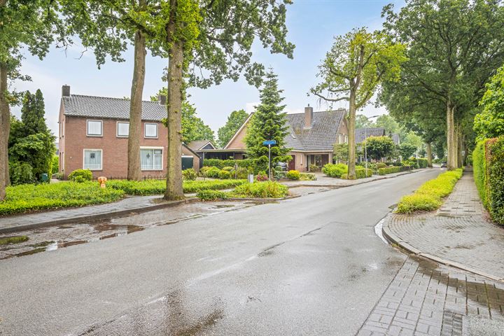 Bekijk foto 45 van Woerdstraat 20