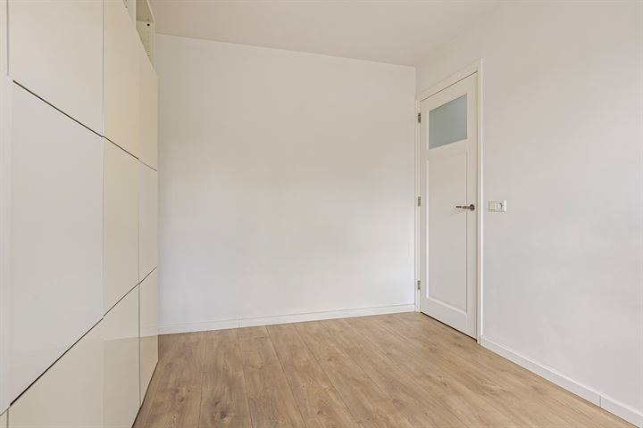 Bekijk foto 31 van Vosmaerstraat 69