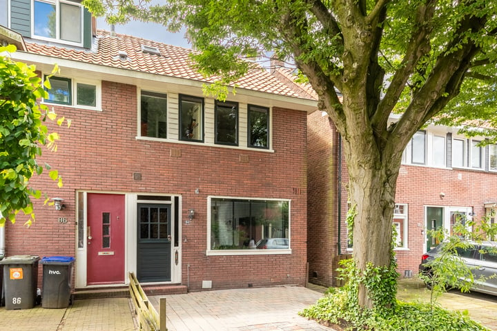 View photo 1 of Pieter Pauwstraat 84