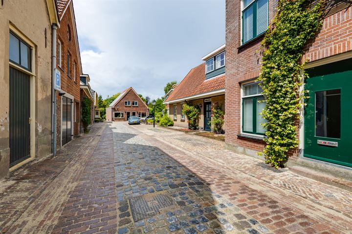 Bekijk foto 2 van Lange Molenstraat 6