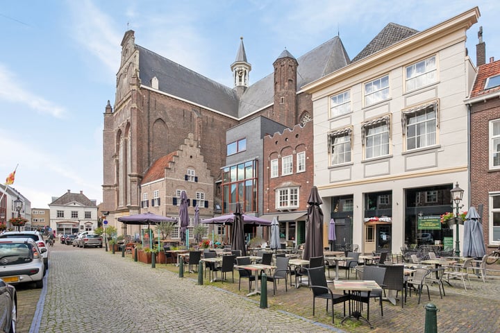 View photo 32 of Markt 16-A