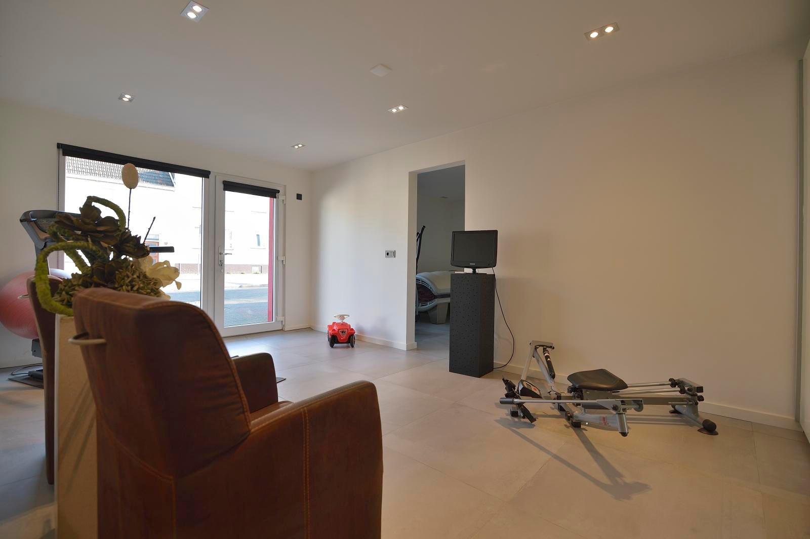 Foto 15 van Moltweg 91