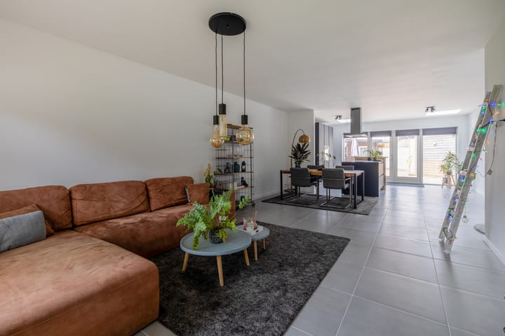 Photo 2 of Beneden Molendijk 30